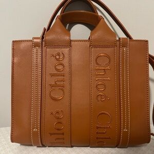 Chloe Small Woody Tote in Brown Leather